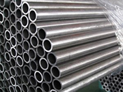 Methods for cleaning the inner wall of carbon steel pipes