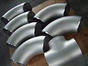 What are the advantages of seamless steel elbows