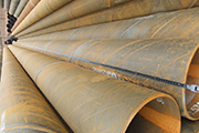 What is the difference between the surface processing of spiral steel pipe and stainless steel pipe